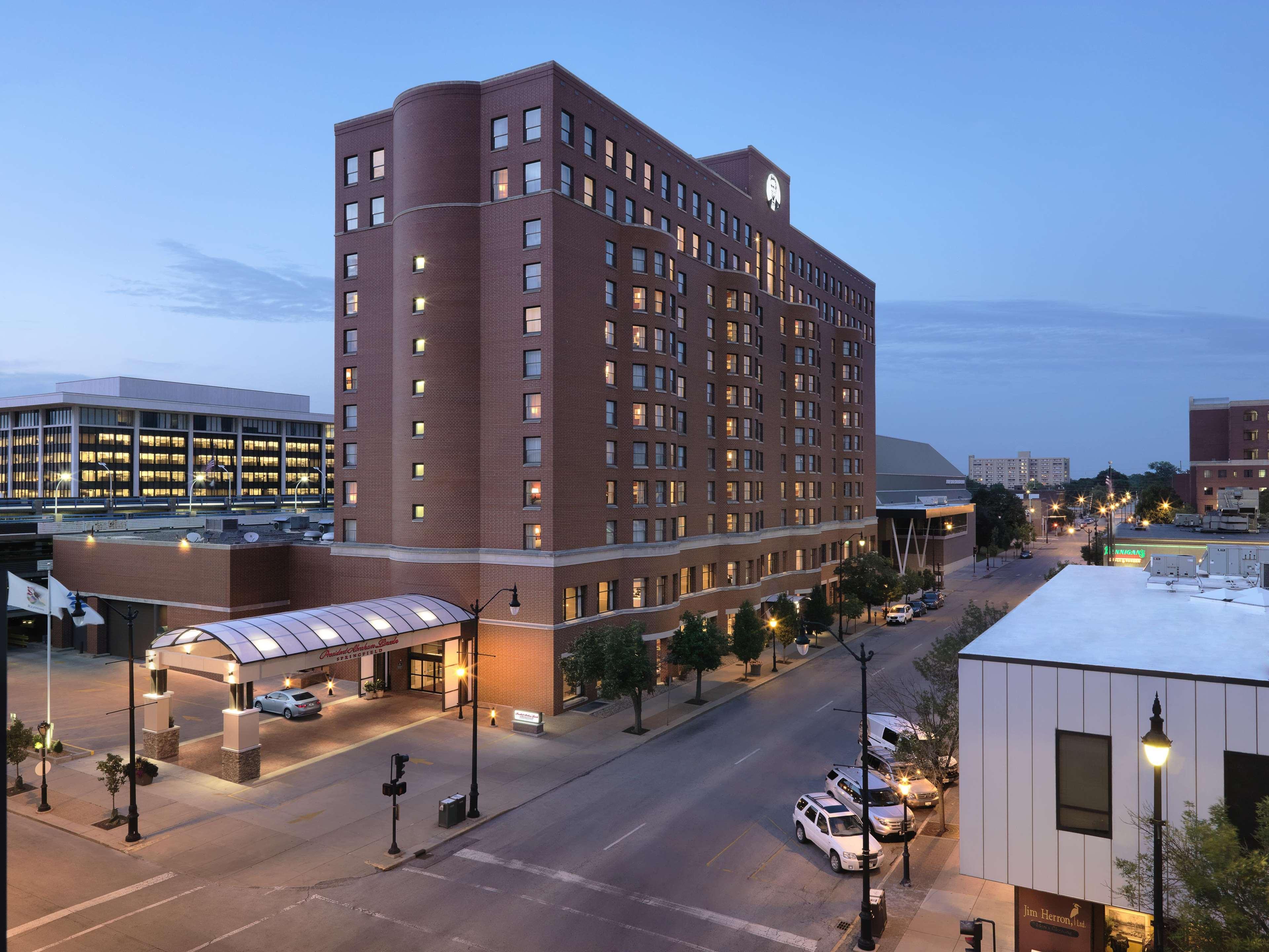 President Abraham Lincoln - A Doubletree By Hilton Hotel Springfield Exterior photo